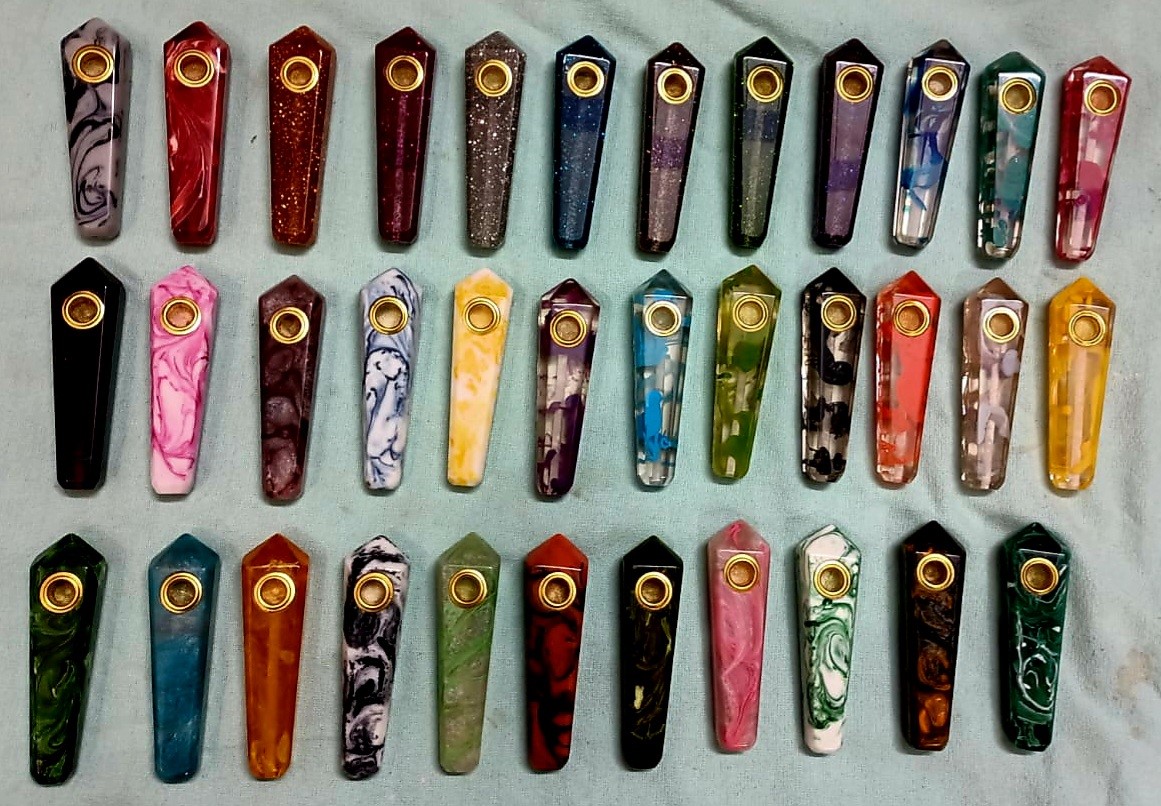 *10 Pack-3" Resin Pipes-Assorted Colors & Designs #10ACR